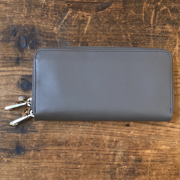 Zac Zac Posen Eartha Checkbook Zip Around Wallet - Taupe with Flowers Zippy - Picture 2 of 12